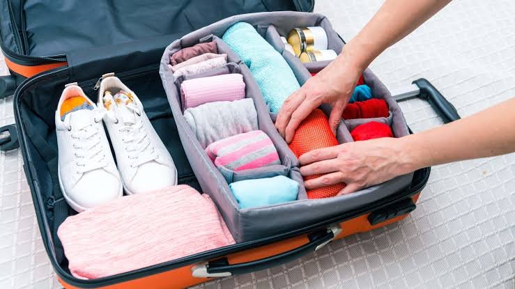 how to pack a suitcase efficiently